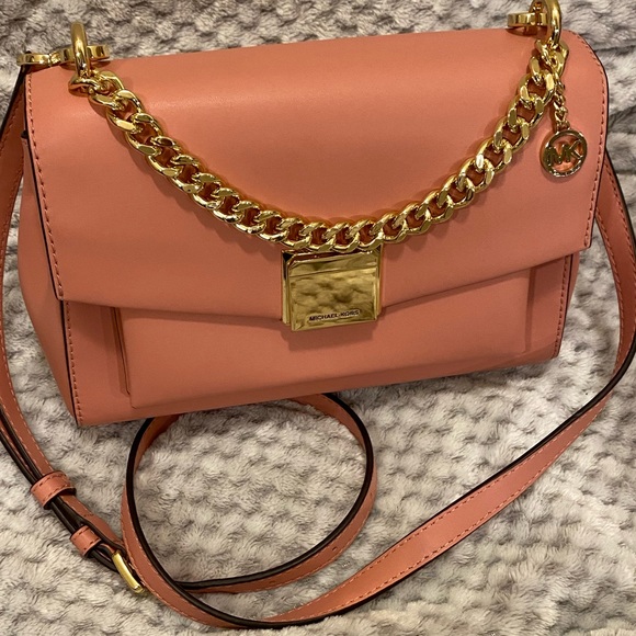Michael Kors cross body purse in beautiful pink color with gold accents - Picture 11 of 13